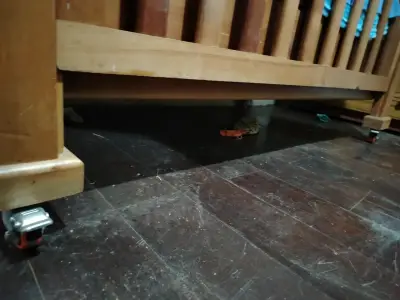 Cuna de madera tipo cuja para bebé - miniatura 4