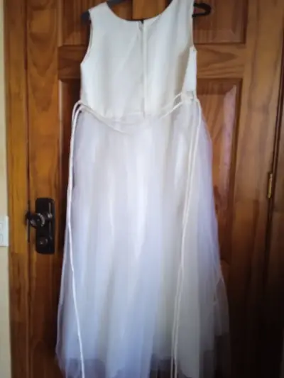 Vestido biege de fiesta - miniatura 2