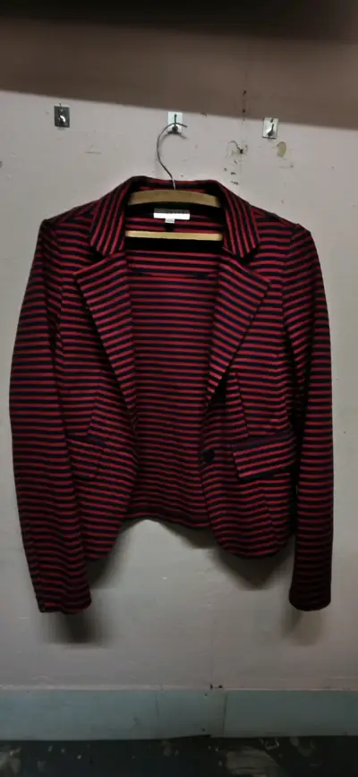 Blazer a rayas rojo y negro - miniatura 1