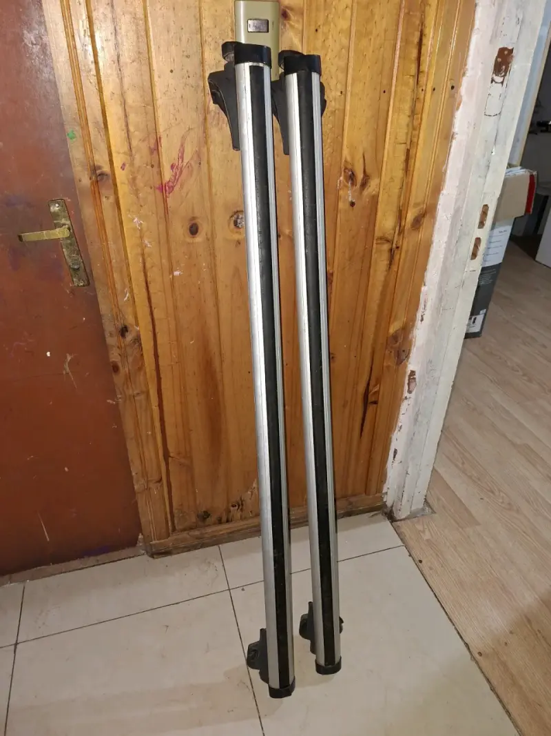 Barras para portaequipaje de auto - 1