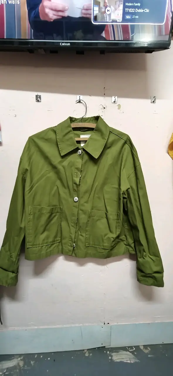 Chaqueta corta verde oliva - 1