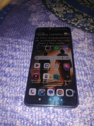 Smartphone Android en buen estado - miniatura 1