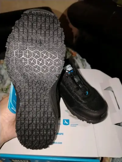 Zapatillas negras clínica antideslizantes - miniatura 3
