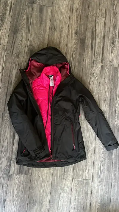 Chaqueta Decathlon impermeable 2 capas Talla S - miniatura 1