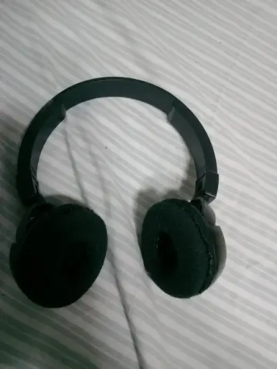 Auriculares jbl negros - miniatura 1
