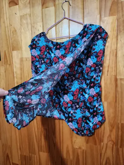 Polera floreada multicolor- IO - miniatura 4