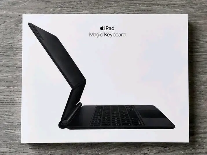 iPad Magic Keyboard 13" M4/M5 negro - 1