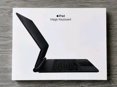 iPad Magic Keyboard 13" M4/M5 negro - miniatura 1