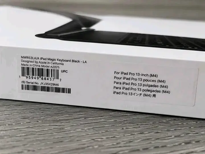 iPad Magic Keyboard 13" M4/M5 negro - 4