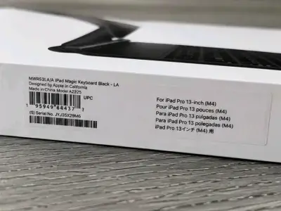 iPad Magic Keyboard 13" M4/M5 negro - miniatura 4