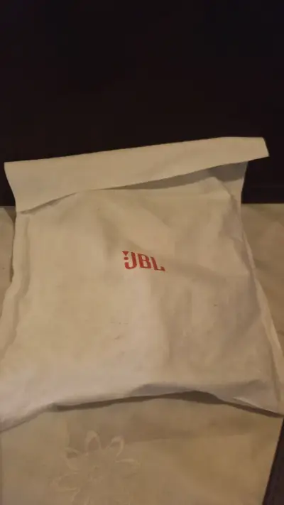 Audífonos JBL blancos - miniatura 4