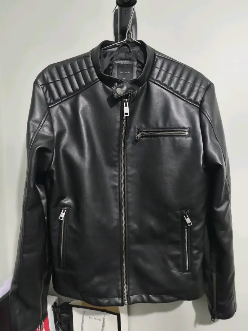 Chaqueta de cuero negra - 1