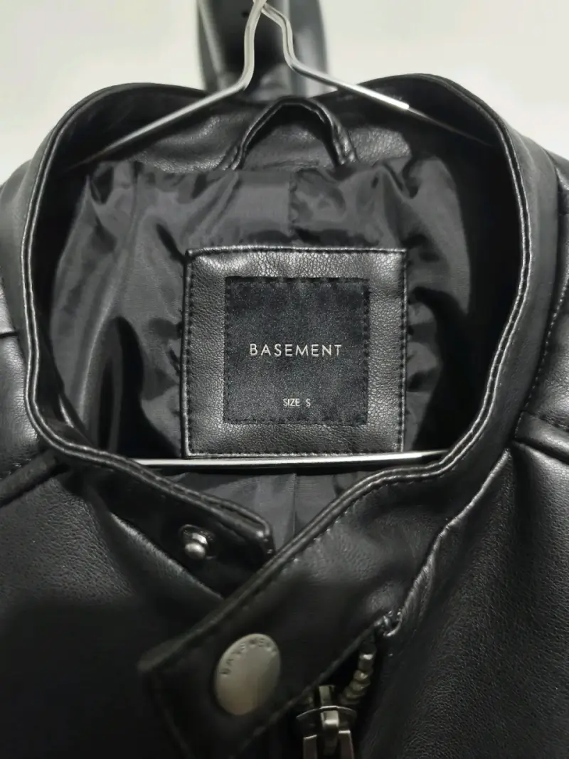 Chaqueta de cuero negra - 3
