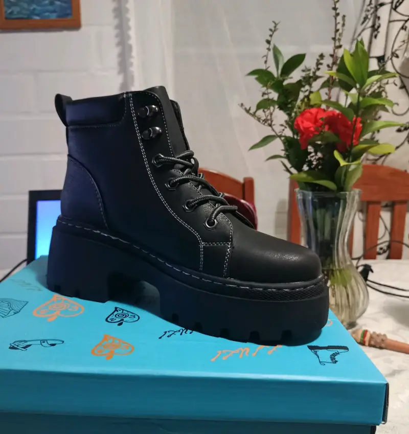 Botines negros con plataforma