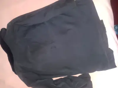 Abrigo gris con cuello de piel - miniatura 4