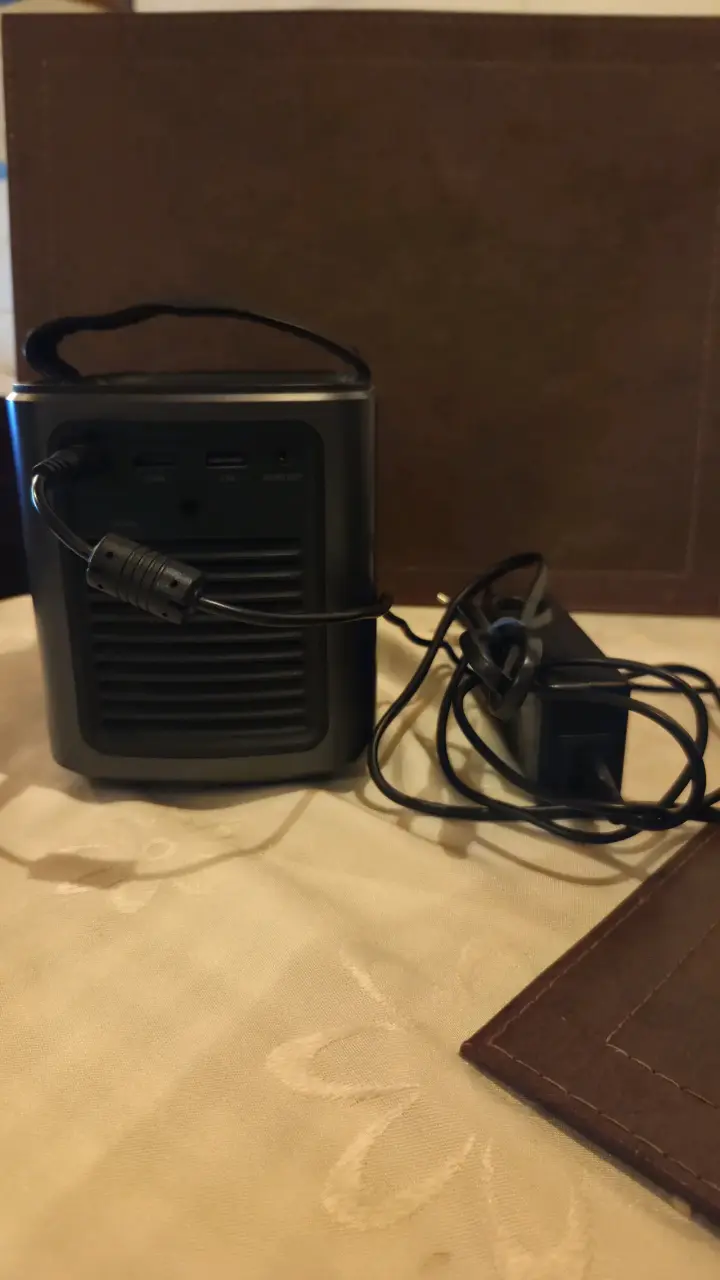 Proyector portátil Nebula - 3