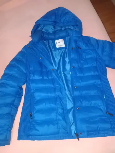 Chaqueta azul con capucha Freedom - miniatura 1