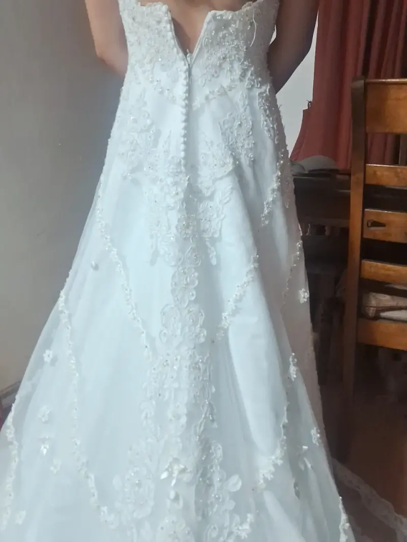 Vestido de novia con encaje - 3