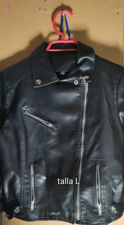 Chaqueta negra de cuero talla L - miniatura 1