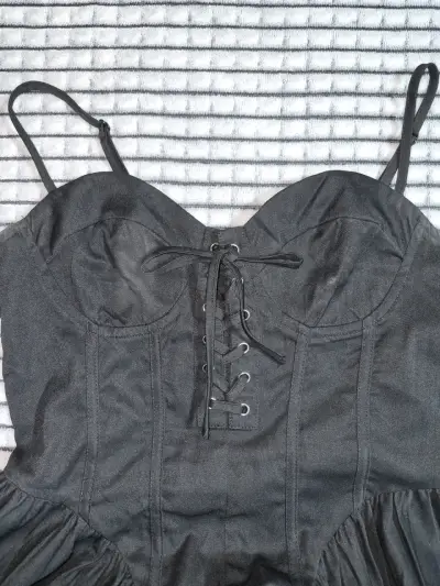 Vestido negro corset - miniatura 2