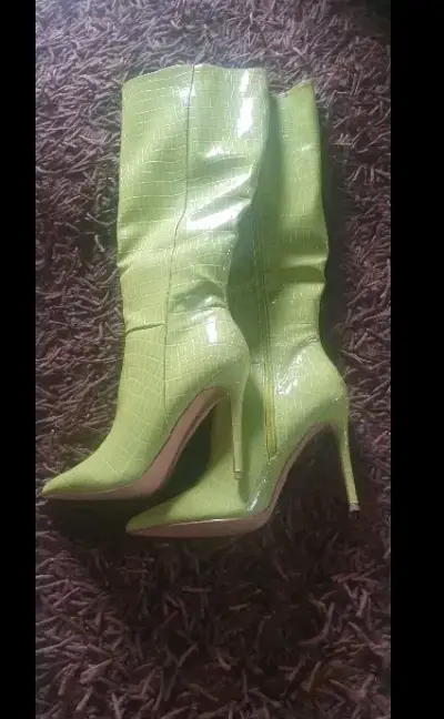 Botas verdes de tacón alto - miniatura 1