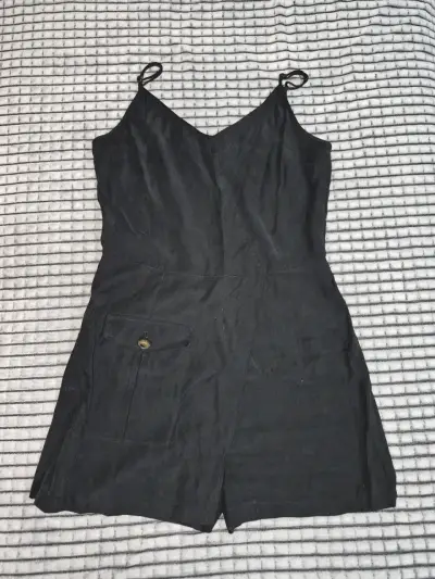 Enterito negro con tirantes - miniatura 1