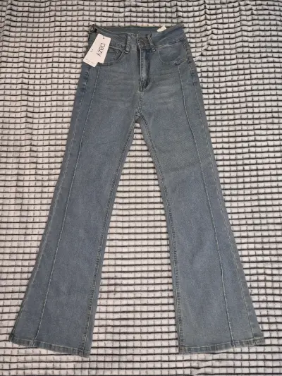 Jeans acampanados azul claro - miniatura 1