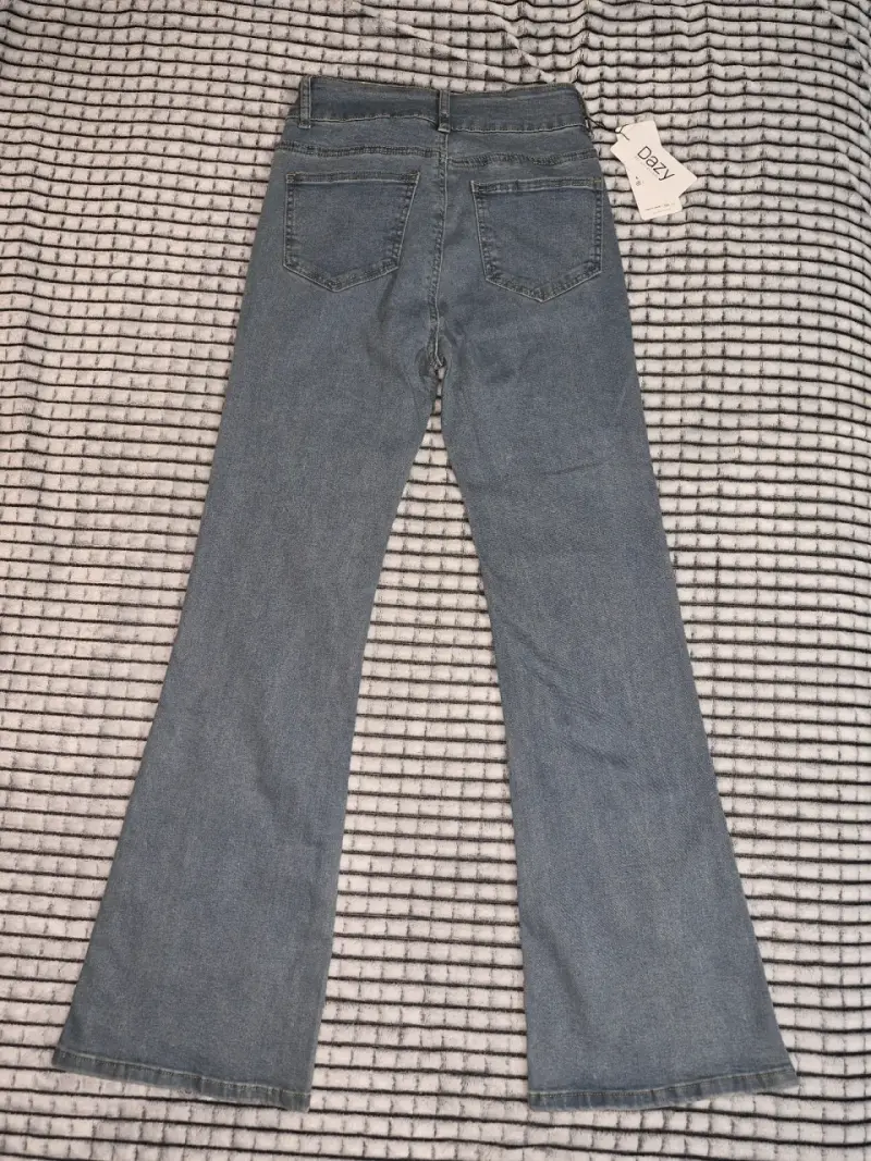 Jeans acampanados azul claro - 3
