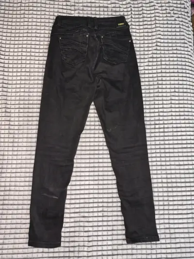 Jeans negros de mujer - miniatura 2