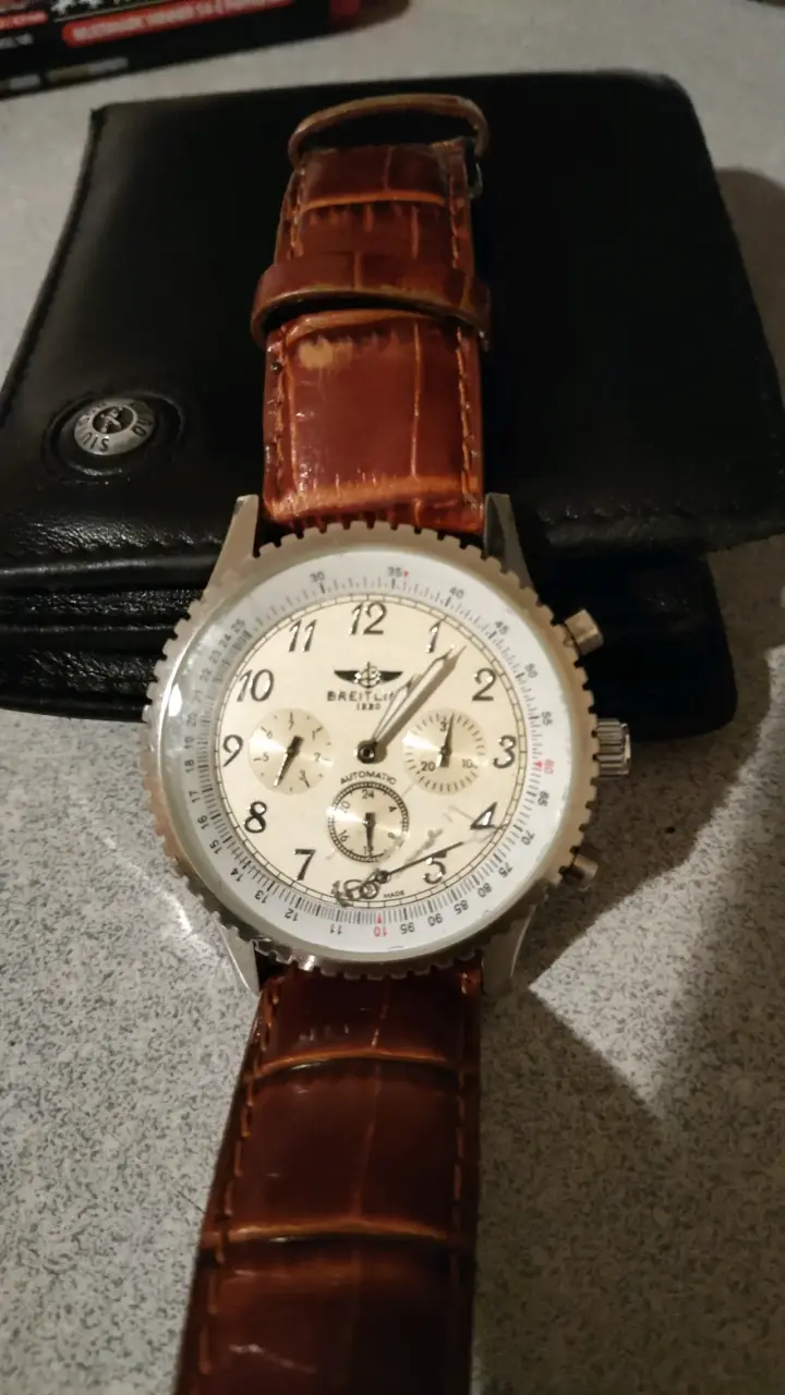 Reloj análogo clásico