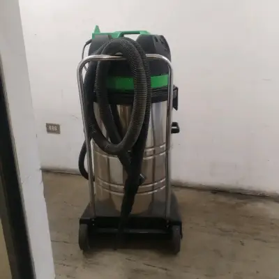 Aspiradora industrial 3000wats - miniatura 3