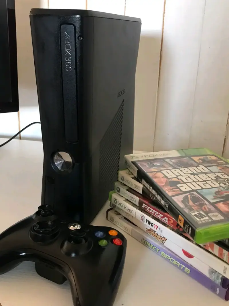 Consola Xbox 360 con juegos - 2