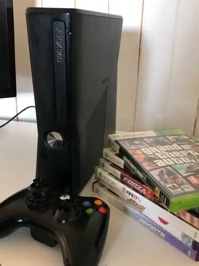 Consola Xbox 360 con juegos - miniatura 2