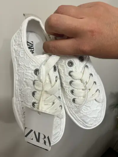 Zapatillas Zara blancas, nuevas 31 - miniatura 2