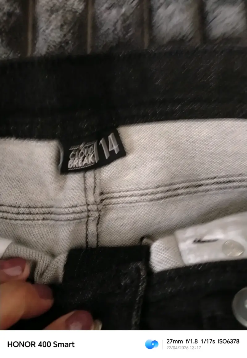 Jeans azul con desgastes - 6