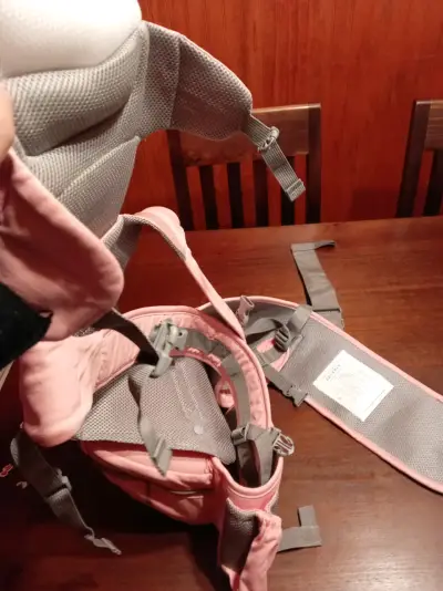 Porta bebe para viaje, tipo mochila - miniatura 2