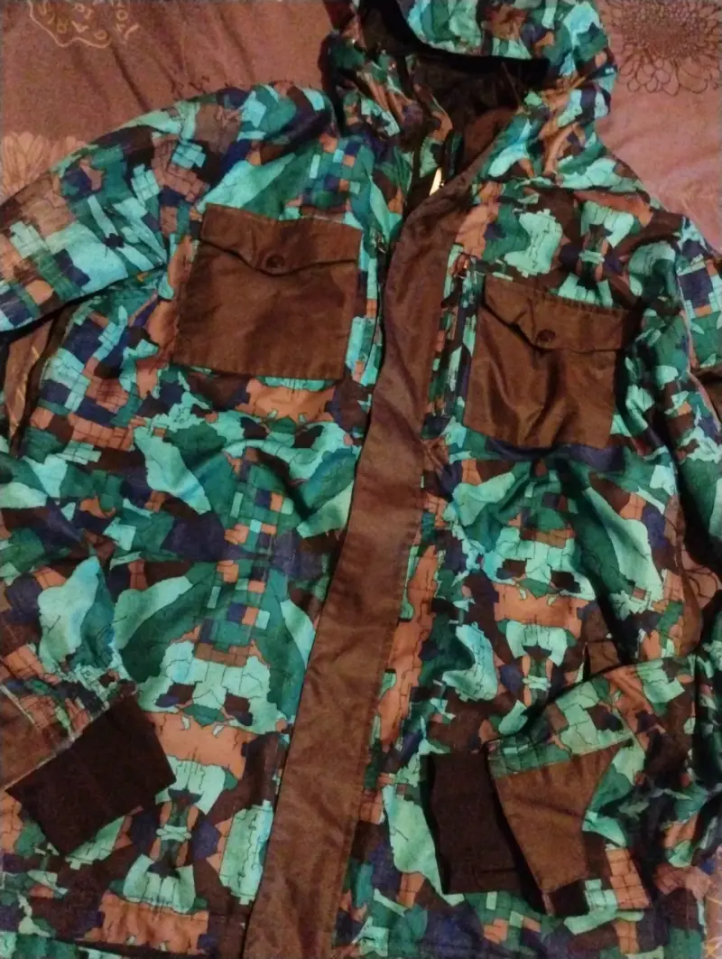Parka camuflada con capucha TALLA XL - 2