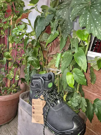 Botas de trabajo negras - miniatura 1