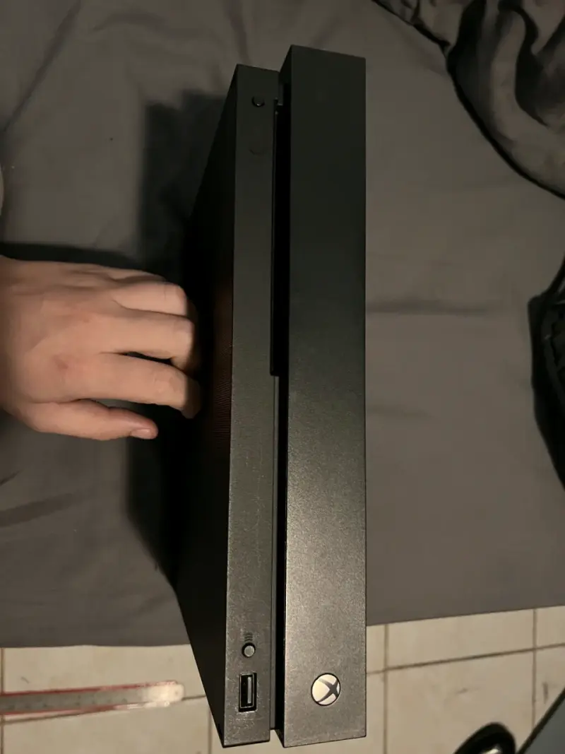 Consola Xbox One X con juegos - 5