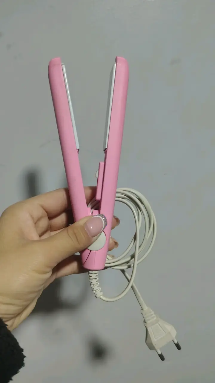 Plancha de pelo rosa portátil - 2