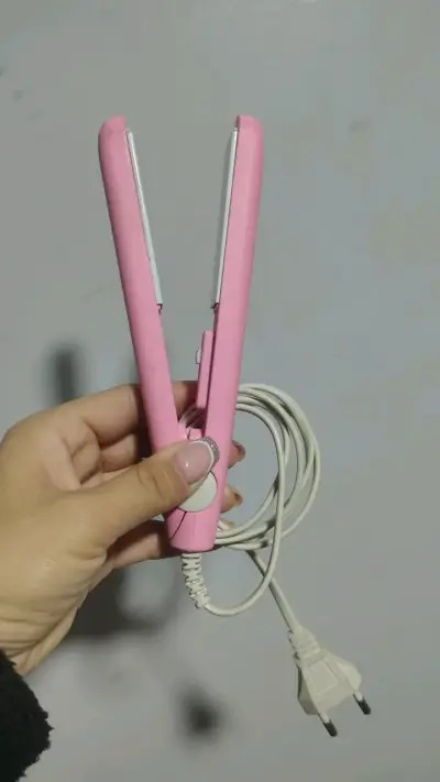 Plancha de pelo rosa portátil - miniatura 2
