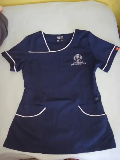 Uniforme enfermeria USS talla M - miniatura 1