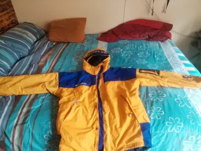 Chaqueta impermeable amarilla Columbia - miniatura 2