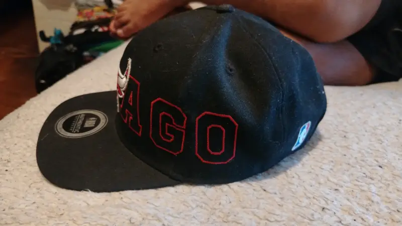 Gorra negra estampada - 8