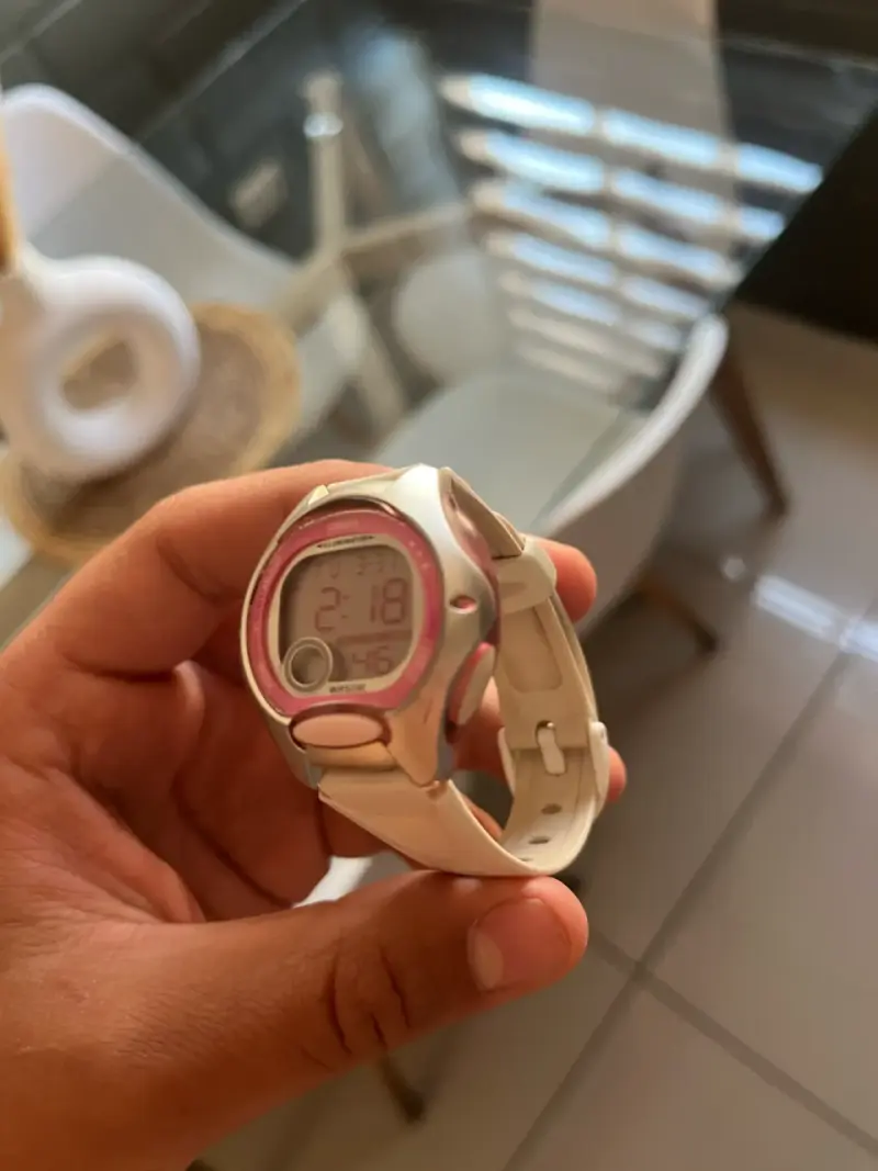 Reloj digital Casio rosa - 5
