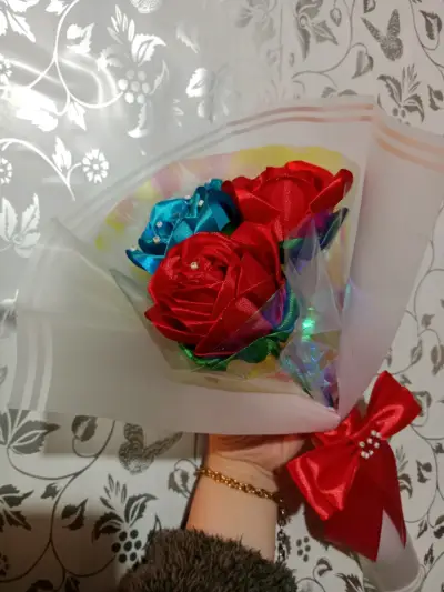 Ramo de rosas eternas artificiales - miniatura 2