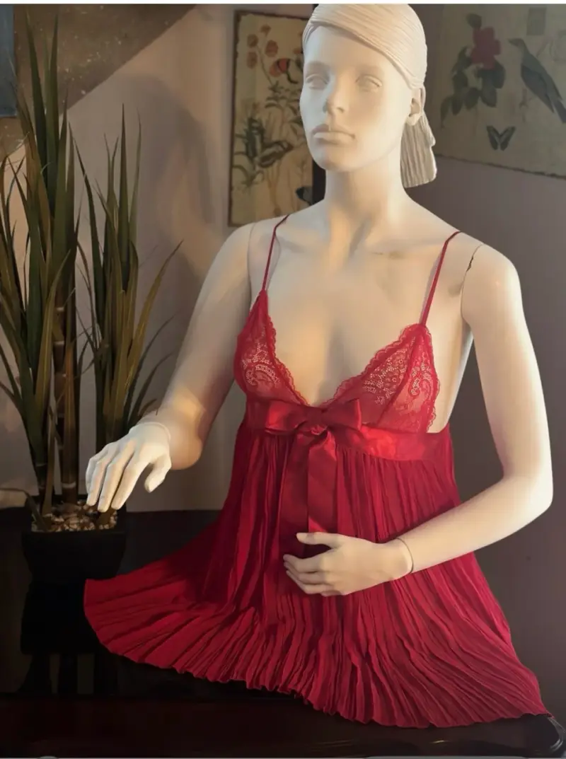 Babydoll rojo con encaje Victoria Secret - 2