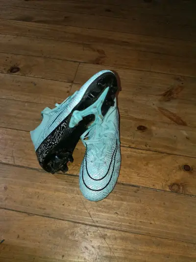 Botines de fútbol turquesa - miniatura 1