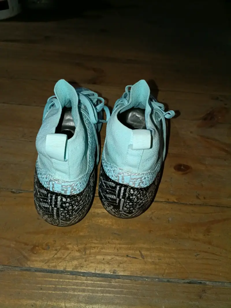 Botines de fútbol turquesa - 3