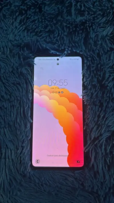 Teléfono móvil con pantalla activa - miniatura 1